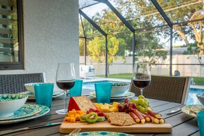 Outdoor dining - LuxuryHome+MiniPutt&HeatedPool+FirePit+Close2Beach (Bonita Springs)