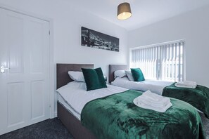 House | 3 bedrooms, free WiFi, bed sheets