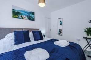 House | 3 bedrooms, free WiFi, bed sheets