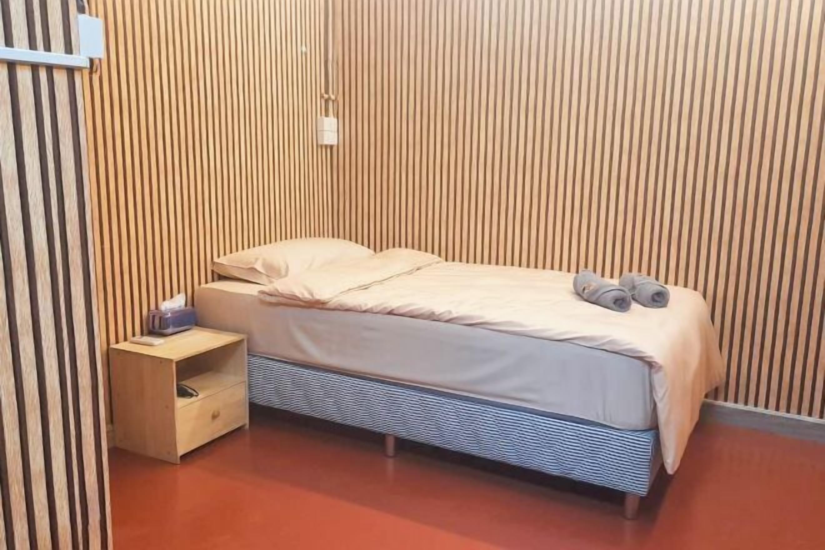 Rideaux occultants, Wi-Fi gratuit, draps fournis