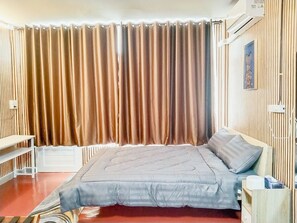Superior Room, Balcony | Blackout drapes, free WiFi, bed sheets - Moochi Relax Lassommoir (Bangkok)