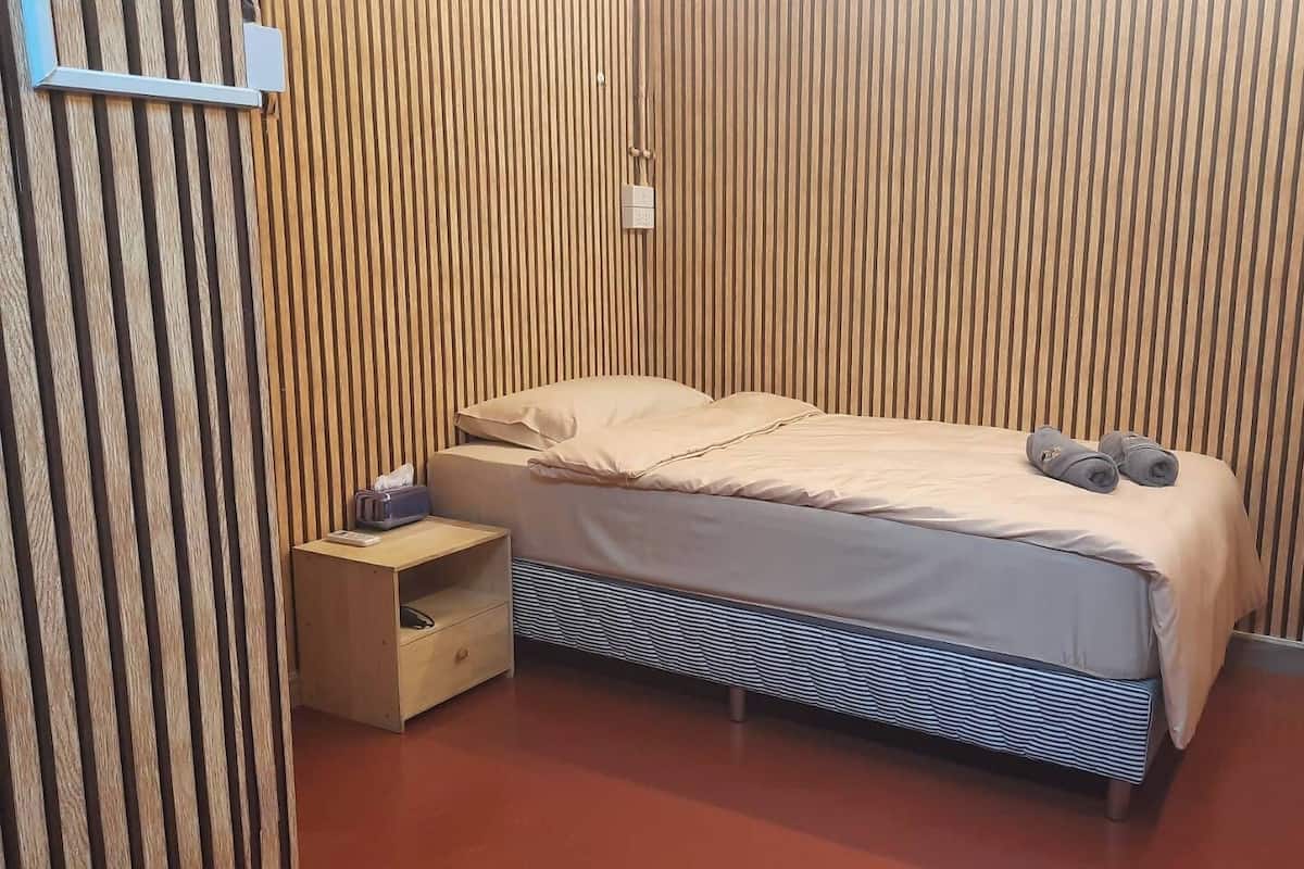 Standard Single Room | Blackout drapes, WiFi (free), bed sheets