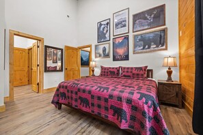 3 bedrooms, desk, iron/ironing board, free WiFi