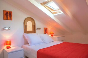 4 bedrooms, iron/ironing board, travel cot, free WiFi - 10 people sea view villa with pool in the south part of Corsica (Olmeto, Abbartelo)