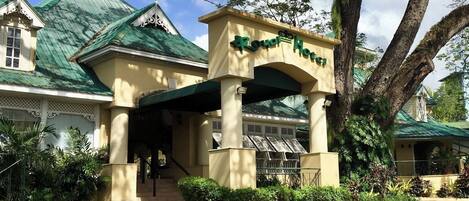 Façade de lâhĂ©bergement