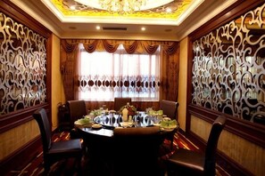 Unclassified image, 2 of 63, button - Dongtai Dashijie Hotel (Kuandian)