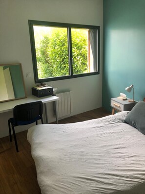 4 bedrooms, iron/ironing board, WiFi - 4 Bedroom Private vacation home in La Trinité-sur-Mer (La Trinité-sur-Mer)