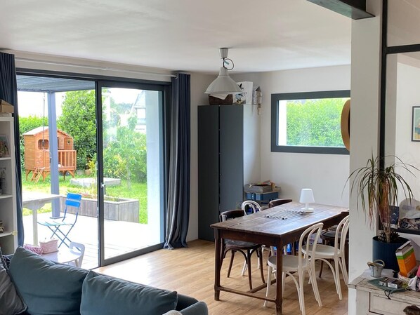 Interior - 4 Bedroom Private vacation home in La Trinité-sur-Mer (La Trinité-sur-Mer)