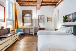 2 chambres, fer et planche à repasser, Wi-Fi gratuit, draps fournis