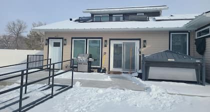 Studio Loft with Patio & Hot Tub
