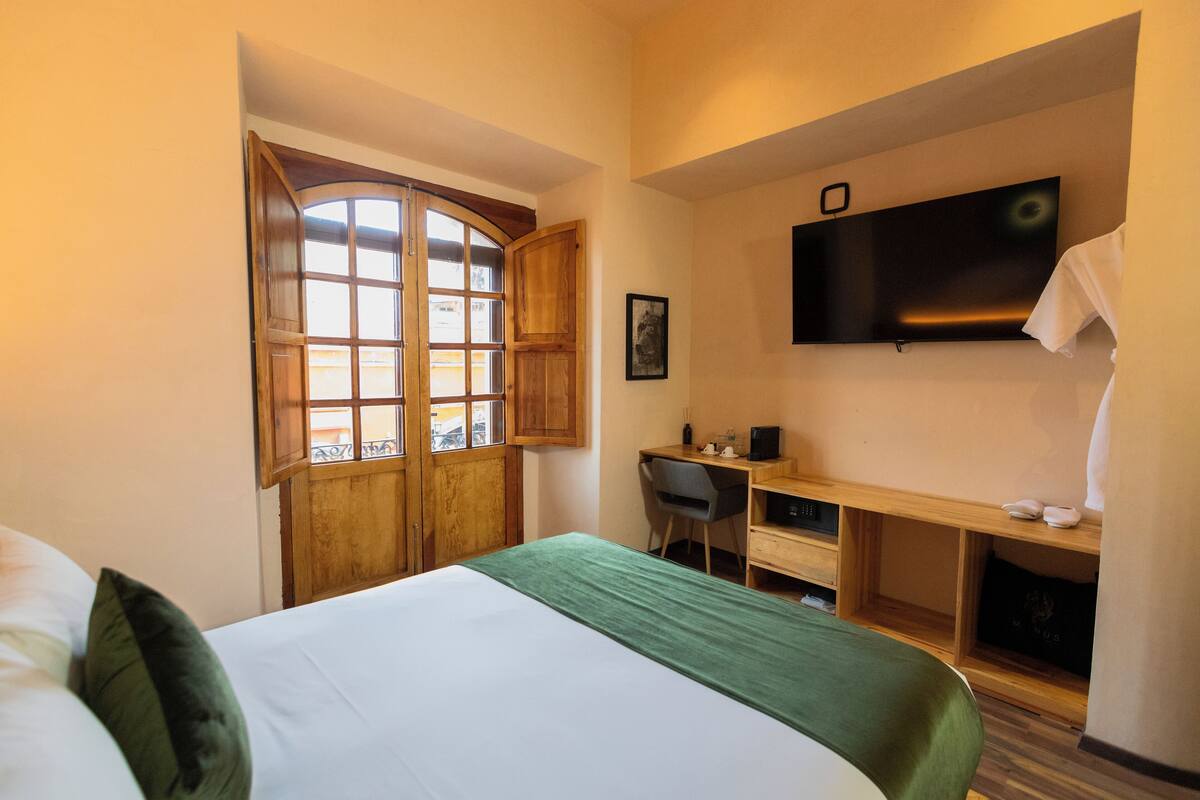 Superior Room, Balcony, City View | 1 bedroom, premium bedding, down comforters, pillowtop beds