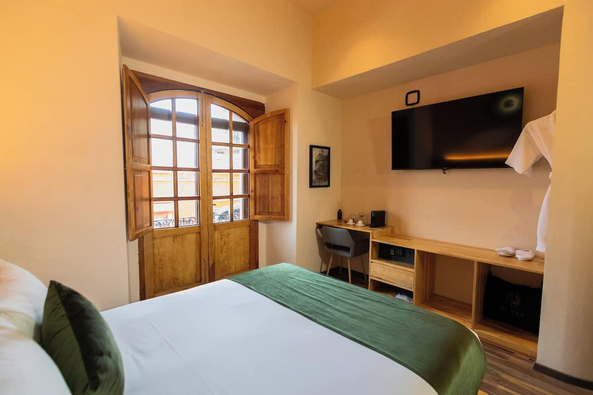 1 bedroom, premium bedding, down duvets, pillow-top beds
