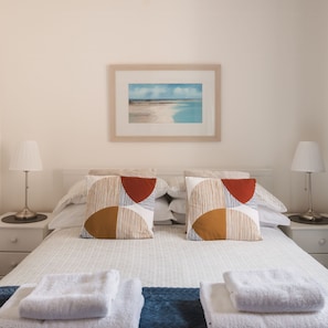 Apartment | 2 bedrooms, iron/ironing board, free WiFi, bed sheets - Apartment - 2 Bedrooms - Pet Friendly - Parking (Anstruther)