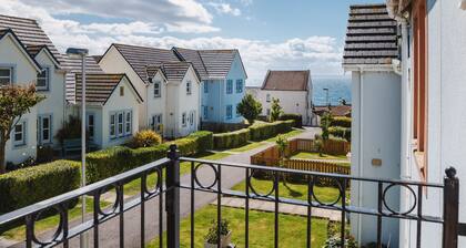 Apartment - Sleeps 4, Pet Friendly & Free Parking