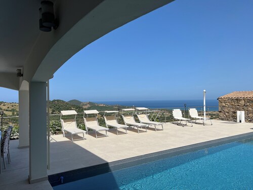 VILLA APARTMENT SEA VIEW MOUNTAIN POOL