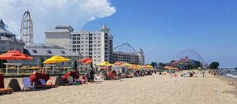 Downtown Sandusky - walk to everything!