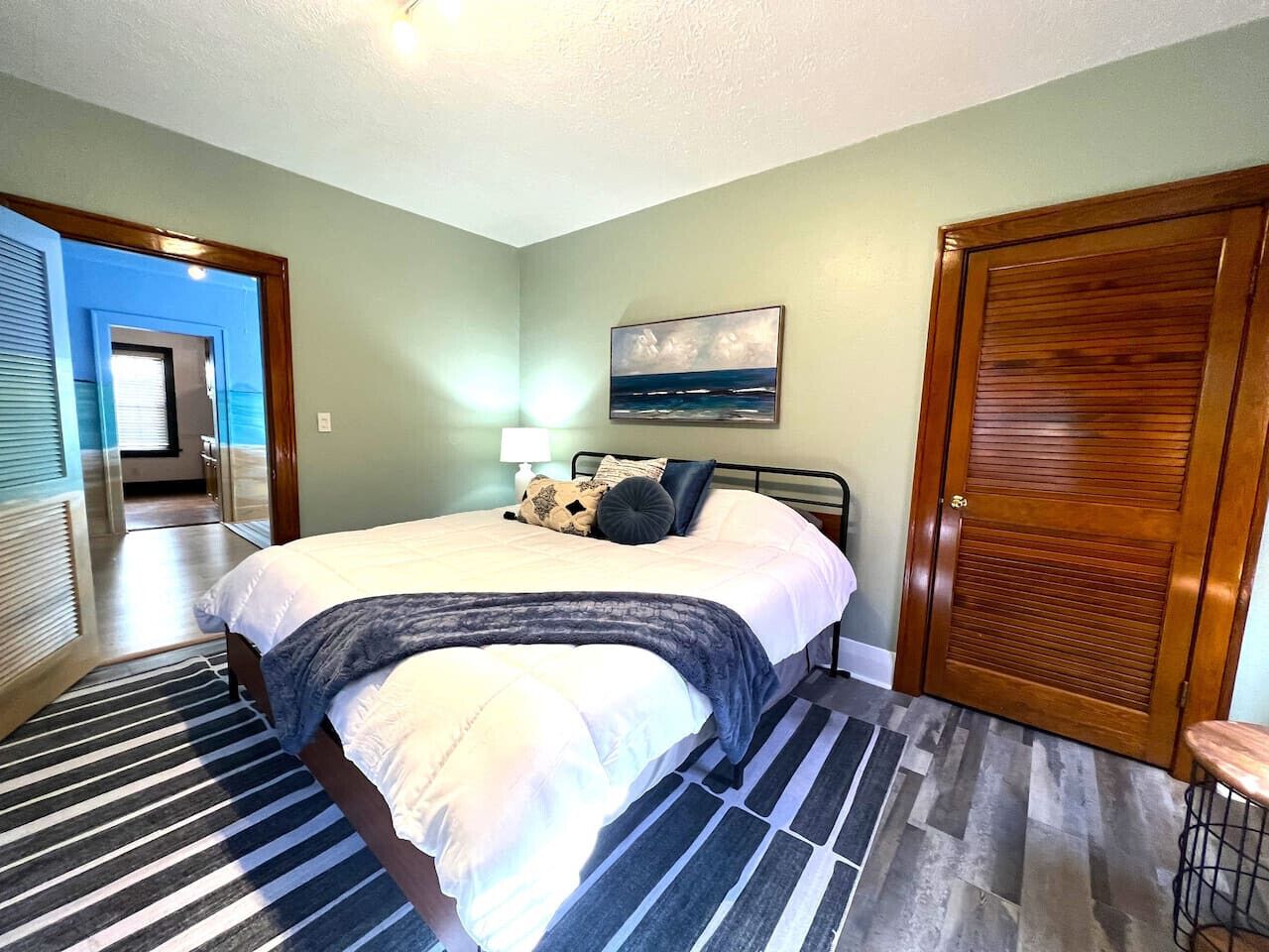 2 habitaciones, tabla de planchar con plancha y wifi gratis 