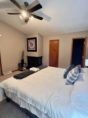 3 soverom, strykejern/-brett, wi-fi og sengetøy