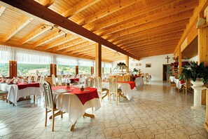 Tägliches inbegriffenes Frühstücksbuffet