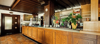 Waldhotel Auerhahn Bed & Breakfast
