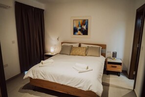 2 bedrooms, iron/ironing board, WiFi, bed sheets