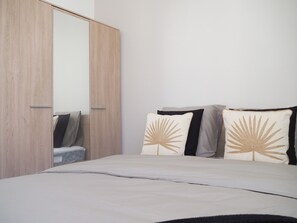 1 bedroom, iron/ironing board, WiFi, bed sheets - Appartement Cosy Proche Paris JO à 25 min de Paris 40 min de Disney (Fontenay-sous-Bois)