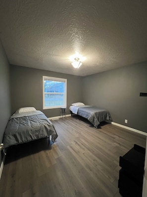 3 Schlafzimmer, Bügeleisen/Bügelbrett, WLAN, Bettwäsche