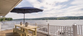 Mallards Landing is a Charming WANETA LAKE cottage with hot tub & amazing views