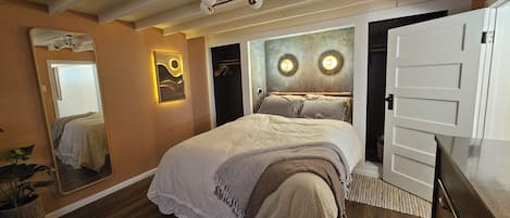 2 多间卧室、办公桌、熨斗/熨衣板、免费 WiFi