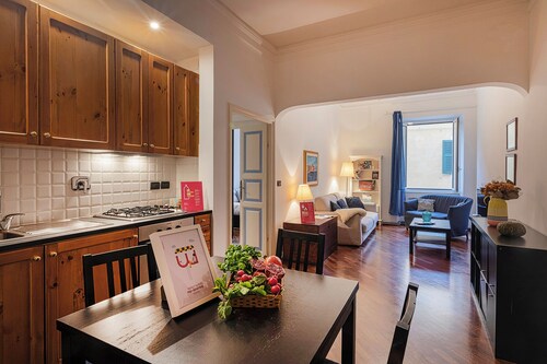 Santa Chiara Apartment 