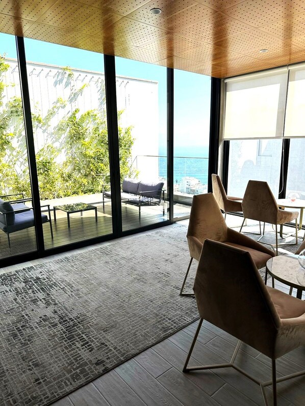 Basic Apartment | Interior