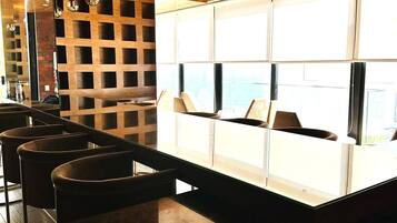 Departamento básico | Bar (en la propiedad)