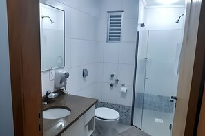 Apartment | Bathroom | Free toiletries - Saint Sebastian ap101-stúdio  (Jaragua do Sul)