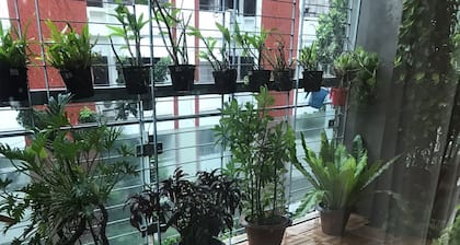 per night /monthly 3200sqft full furnished apartment antique furniture gulshan