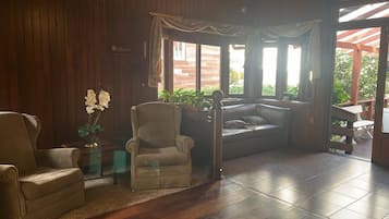 50-Zoll-LED-Fernseher mit Digitalempfang