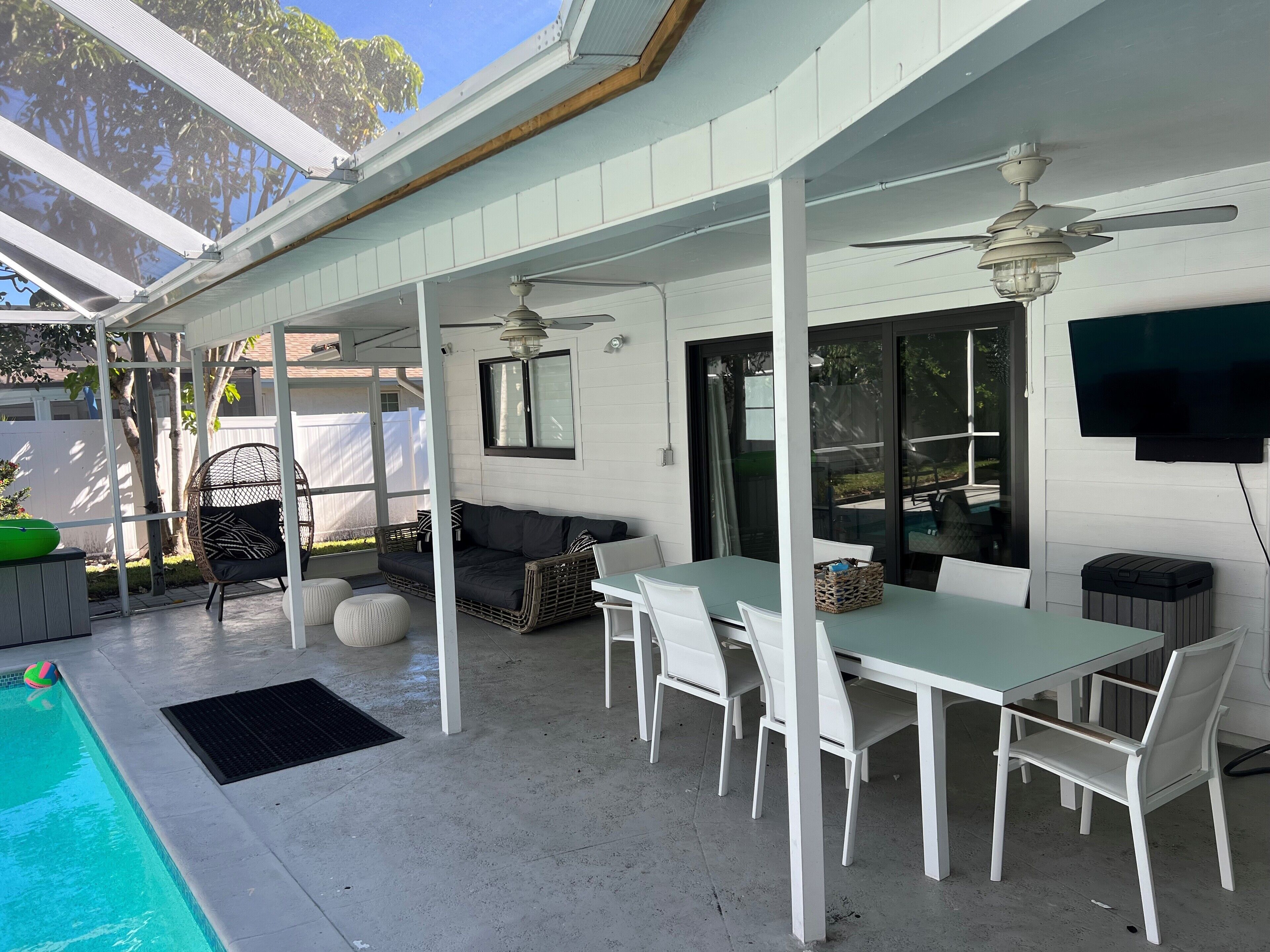 تناول الطعام ب الخارج