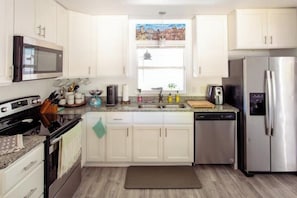 Microwave, oven, stovetop, dishwasher - 3BR Island Oasis close to Tybee! (Savannah)