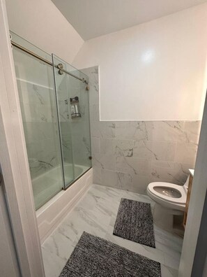 Hair dryer - Modern Apartment in Black Rock (Bridgeport)