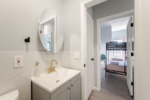 Hair dryer - Modern House in Black Rock (Bridgeport)