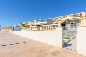 Property grounds - Rise & Shine by Fidalsa (Guardamar del Segura)