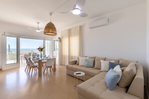 In-room dining - Rise & Shine by Fidalsa (Guardamar del Segura)