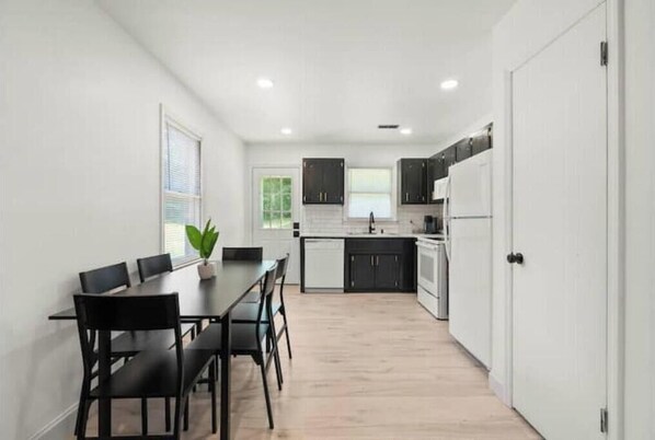 Dining - Modern Comforts (Boiling Springs)