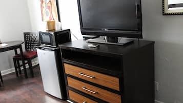 Desk, free WiFi, wheelchair access