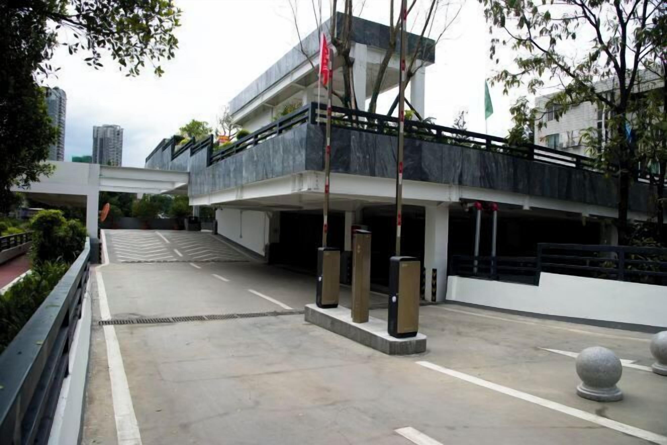 ที่จอดรถ