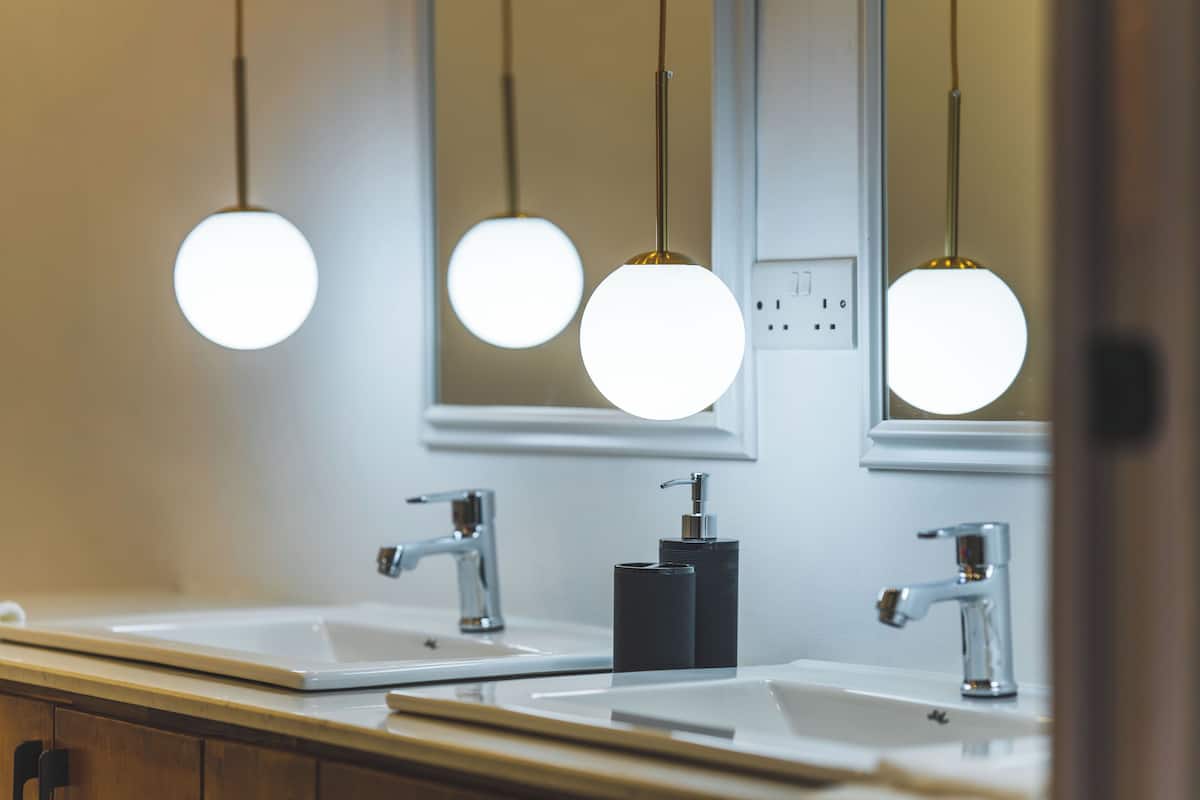 Superior Studio Suite, Garden View | Bathroom | Separate bathtub and shower, rainfall showerhead, towels, toilet paper