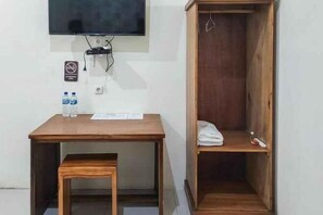 Interior - RedDoorz @ Tanakatto Homestay Waikabubak (Waikabubak City)