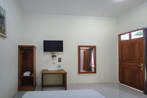 RedDoorz @ Tanakatto Homestay Waikabubak