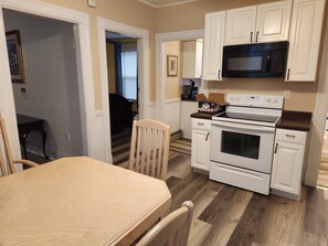Private kitchen - Very spacious, clean, and comfortable first floor unit. Close to major highway!  (Manchester)