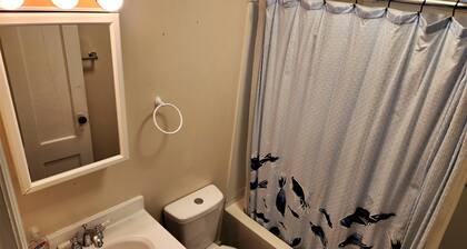 Very spacious, clean, and comfortable first floor unit. Close to major highway!