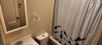 Very spacious, clean, and comfortable first floor unit. Close to major highway!
